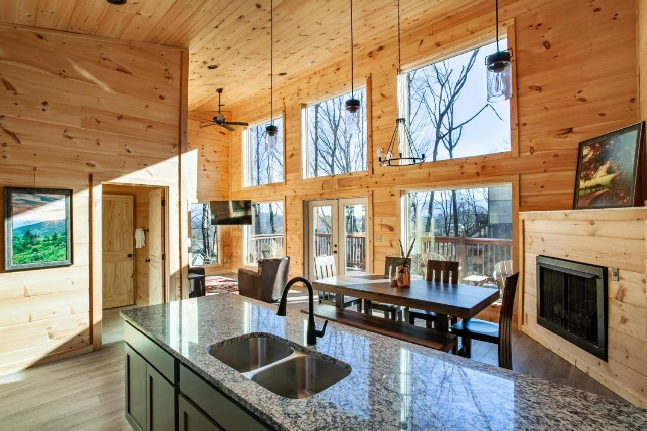 Brand New Build Cozy Cottage With Mountain View Gatlinburg Exterior foto