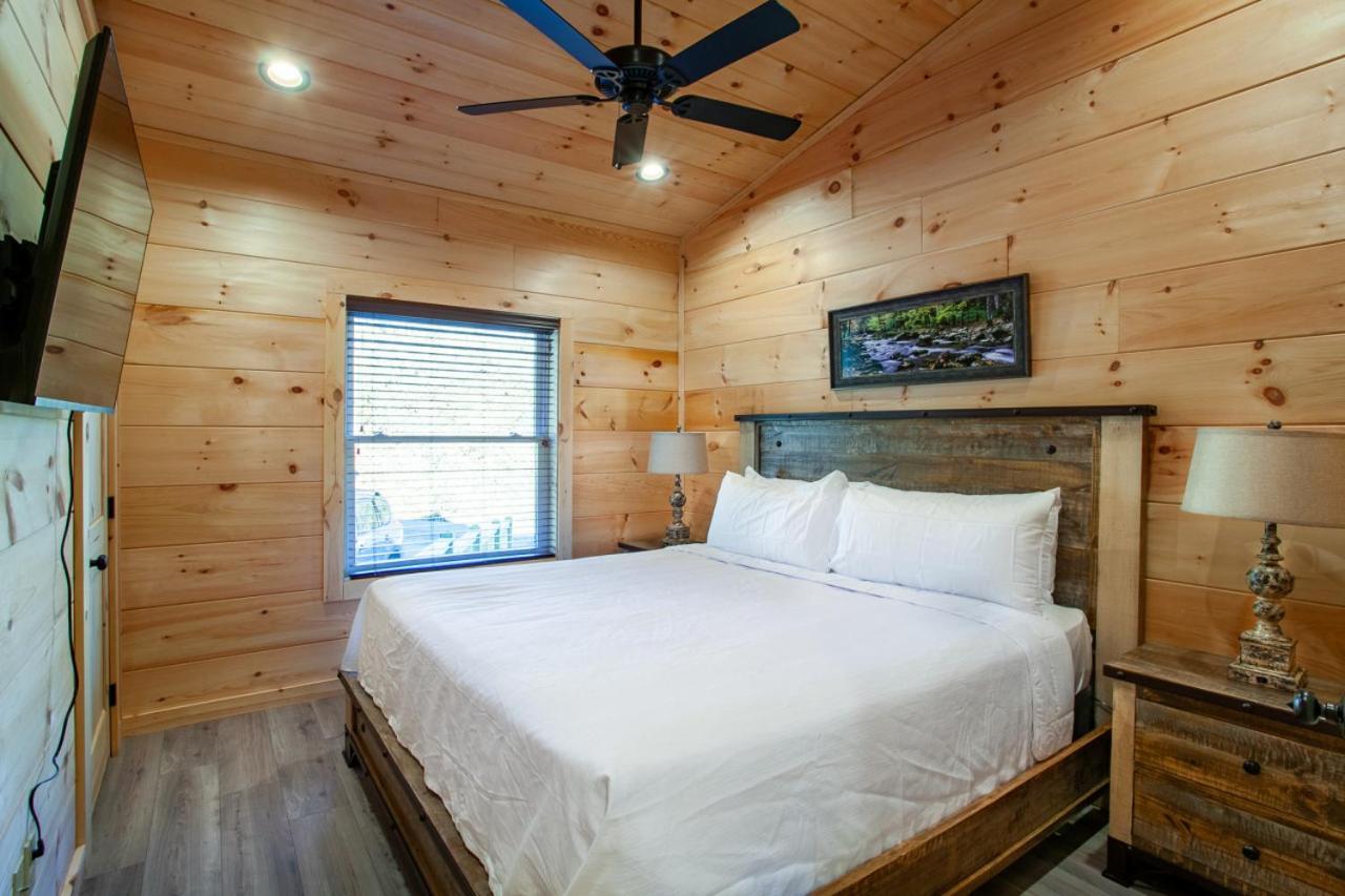 Brand New Build Cozy Cottage With Mountain View Gatlinburg Exterior foto